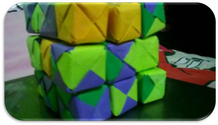 Cubo hecho a mano por una servidora.